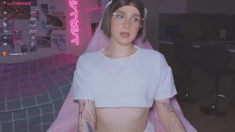 Snapshot of pinkvenom_ chatting on November 2, 2025, 1:24 pm pinkvenom_ online show from November 2, 2025, 1:24 pm