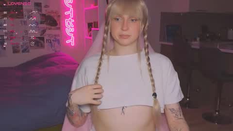 Snapshot of pinkvenom_ chatting on November 30, 2025, 12:09 pm pinkvenom_ online show from November 30, 2025, 12:09 pm