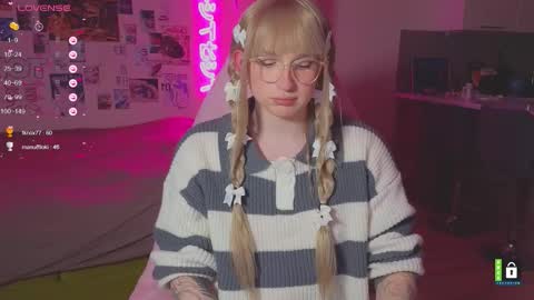 Snapshot of pinkvenom_ chatting on February 5, 2026, 2:33 pm pinkvenom_ online show from February 5, 2026, 2:33 pm