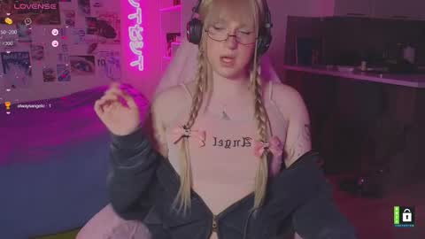 Snapshot of pinkvenom_ chatting on February 26, 2026, 1:54 pm pinkvenom_ online show from February 26, 2026, 1:54 pm