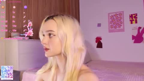 Pinky online show from October 22, 2025, 2:01 am