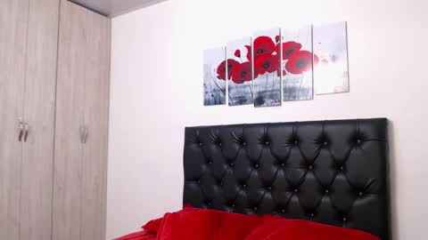 pinky_f00x online show from November 8, 2025, 7:45 pm