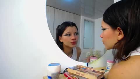 pinky_f00x online show from March 6, 2026, 7:43 pm