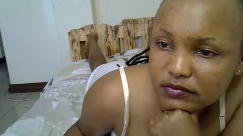 Snapshot of pinky_jules chatting on February 13, 2026, 6:53 am Browny online show from February 13, 2026, 6:53 am