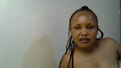 Snapshot of pinky_jules chatting on February 17, 2026, 8:26 pm Browny online show from February 17, 2026, 8:26 pm