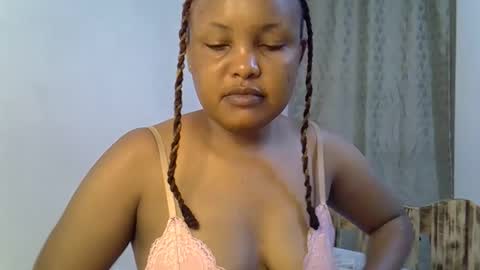 Snapshot of pinky_jules chatting on February 23, 2026, 3:48 am Browny online show from February 23, 2026, 3:48 am