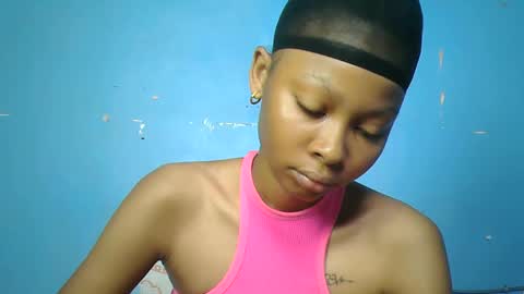 pinky_lov online show from November 1, 2025, 4:31 pm