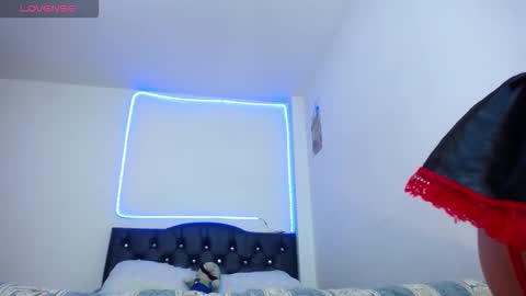 Snapshot of pinky_pinky_ chatting on February 5, 2026, 11:48 am VIOLETA LOPEZ online show from February 5, 2026, 11:48 am