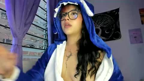 pinky_promiseex online show from September 21, 2025, 10:55 pm