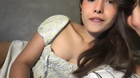 Snapshot of pinky_skylar chatting on April 19, 2026, 2:33 am taylor-dont forget to follow and give thumps up online show from April 19, 2026, 2:33 am