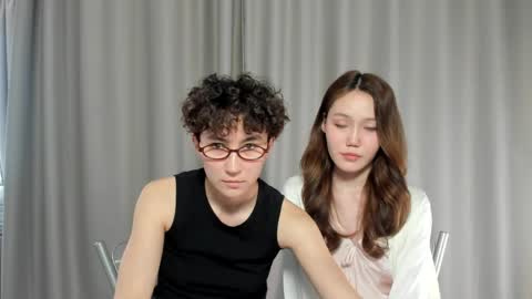 Snapshot of pinkylovers chatting on May 7, 2026, 10:20 am Li long hair and Ru short hair online show from May 7, 2026, 10:20 am