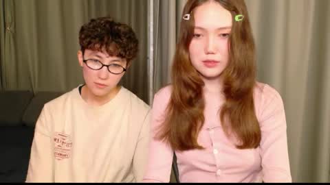 Snapshot of pinkylovers chatting on May 30, 2026, 9:01 pm Li long hair and Ru short hair online show from May 30, 2026, 9:01 pm