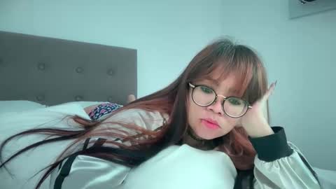 Snapshot of pinkyrosexx chatting on March 6, 2026, 8:22 am Rose online show from March 6, 2026, 8:22 am