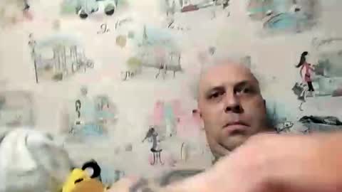 Maxwhite online show from November 10, 2025, 9:30 am