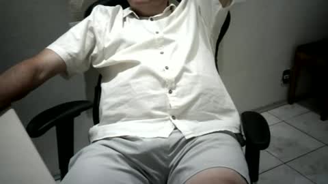 Snapshot of piovesanes chatting on February 1, 2025, 2:16 am piovesanes online show from February 1, 2025, 2:16 am