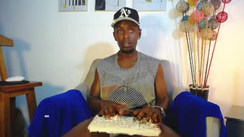 Snapshot of pipe_monstercock1 chatting on April 6, 2026, 10:11 pm P I P E - M O NS T E R C O C K online show from April 6, 2026, 10:11 pm