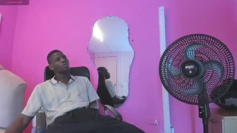 Snapshot of pipeking20 chatting on February 22, 2026, 11:09 am P I P E online show from February 22, 2026, 11:09 am