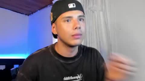 Snapshot of piperodriguez_ chatting on January 3, 2025, 9:36 pm Pipe Rodriguez online show from January 3, 2025, 9:36 pm