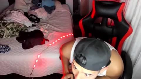 Snapshot of piperodriguez_ chatting on February 15, 2025, 7:16 am Pipe Rodriguez online show from February 15, 2025, 7:16 am