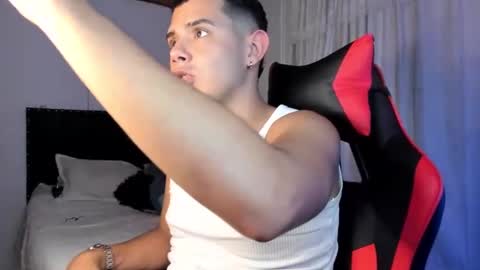 Snapshot of piperodriguez_ chatting on February 24, 2025, 2:40 am Pipe Rodriguez online show from February 24, 2025, 2:40 am