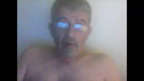Snapshot of pipi2704 chatting on January 10, 2025, 7:00 pm pipi2704 online show from January 10, 2025, 7:00 pm