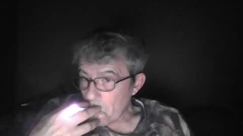 Snapshot of pipi2704 chatting on February 28, 2025, 9:23 pm pipi2704 online show from February 28, 2025, 9:23 pm