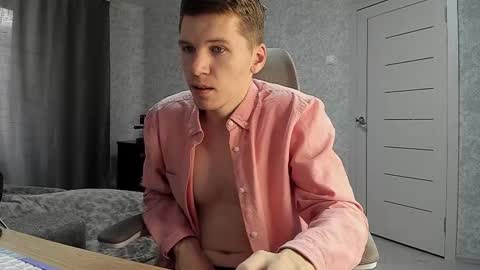 Snapshot of pirremeow chatting on March 31, 2026, 6:36 am Pierre online show from March 31, 2026, 6:36 am