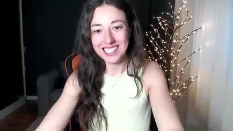 Snapshot of piscesgirl06 chatting on December 23, 2024, 5:39 am piscesgirl06 online show from December 23, 2024, 5:39 am