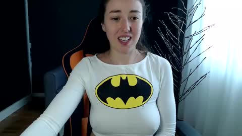Snapshot of piscesgirl06 chatting on January 21, 2025, 9:35 am piscesgirl06 online show from January 21, 2025, 9:35 am
