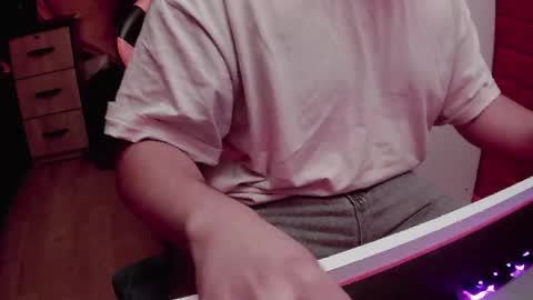 Snapshot of pisceslost chatting on December 15, 2025, 11:58 am pisceslost online show from December 15, 2025, 11:58 am