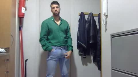 pitruki00 online show from February 11, 2026, 8:41 am