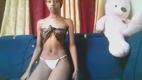 pixelll_ online show from May 31, 2026, 1:07 pm