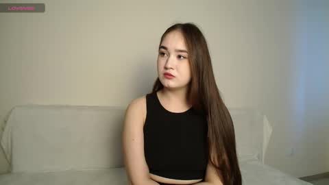 Lily online show from May 2, 2026, 1:16 pm
