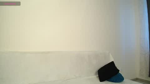 Lily online show from May 4, 2026, 1:40 pm