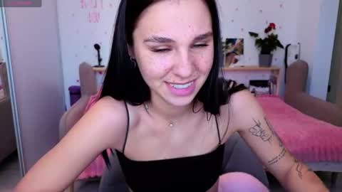 Molly online show from July 5, 2026, 4:19 am