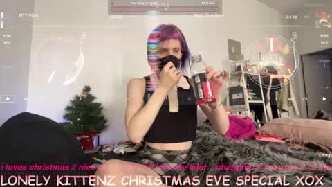 pixie_praxis online show from December 24, 2024, 5:02 pm