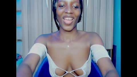Snapshot of pixie_pulse chatting on May 22, 2026, 8:21 am Ella online show from May 22, 2026, 8:21 am