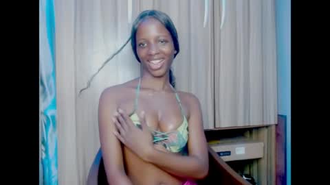 Snapshot of pixie_pulse chatting on May 26, 2026, 7:04 am Ella online show from May 26, 2026, 7:04 am