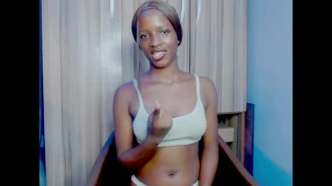 Snapshot of pixie_pulse chatting on May 28, 2026, 7:05 am Ella online show from May 28, 2026, 7:05 am