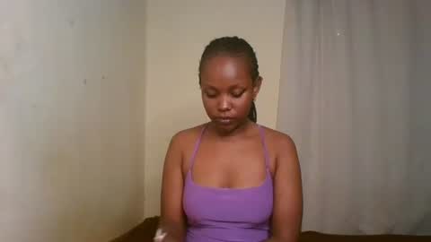 Snapshot of pixie_roman chatting on February 6, 2025, 9:00 am Majesty online show from February 6, 2025, 9:00 am