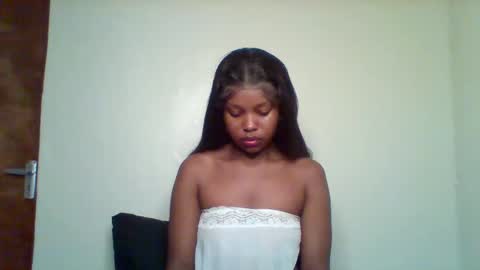 Snapshot of pixie_roman chatting on January 8, 2026, 2:47 am Majesty online show from January 8, 2026, 2:47 am