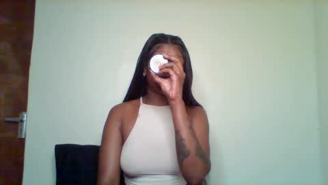 Snapshot of pixie_roman chatting on January 10, 2026, 2:24 am Majesty online show from January 10, 2026, 2:24 am