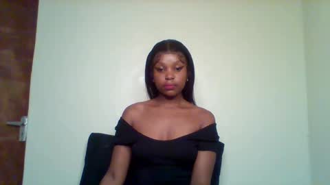 Snapshot of pixie_roman chatting on February 4, 2026, 9:26 am Majesty online show from February 4, 2026, 9:26 am