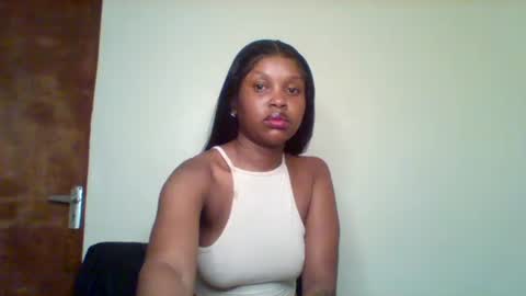 Snapshot of pixie_roman chatting on February 22, 2026, 3:18 am Majesty online show from February 22, 2026, 3:18 am