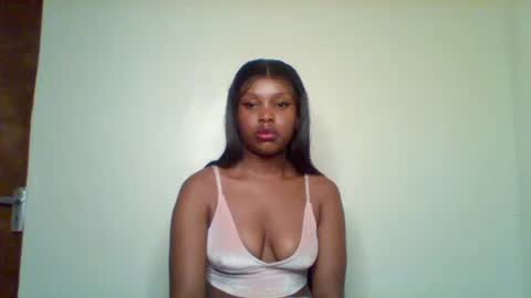 Snapshot of pixie_roman chatting on March 13, 2026, 3:46 am Majesty online show from March 13, 2026, 3:46 am