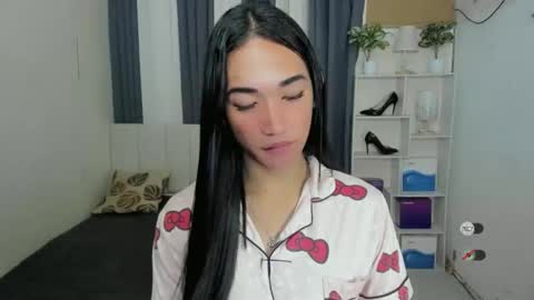 Snapshot of pixiedoll_ chatting on February 7, 2026, 6:33 pm pixiedoll_ online show from February 7, 2026, 6:33 pm