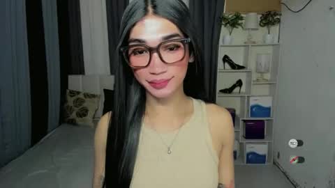 Snapshot of pixiedoll_ chatting on March 2, 2026, 6:37 pm pixiedoll_ online show from March 2, 2026, 6:37 pm