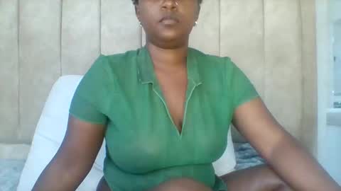 pixietease1 online show from November 17, 2025, 11:27 am