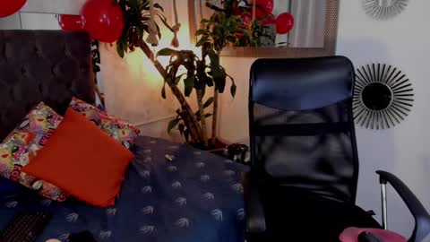 cris online show from February 14, 2025, 11:42 am