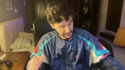 placebo14 online show from December 4, 2024, 4:49 pm